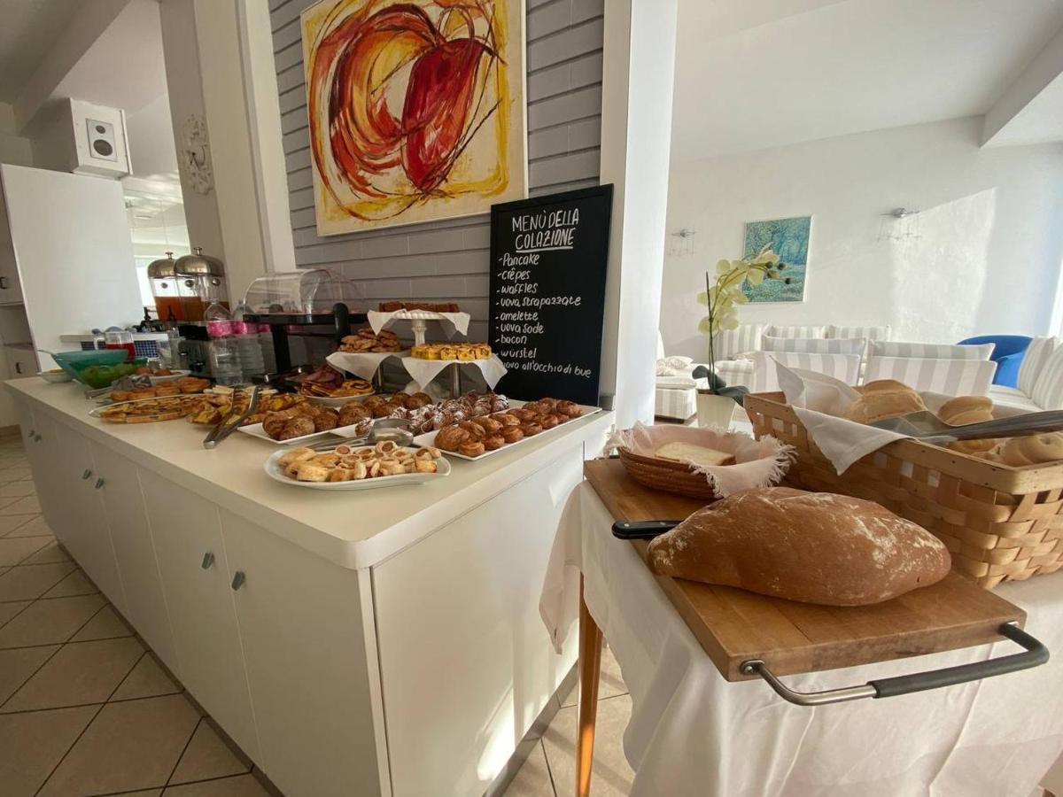 Hotel Alda Cervia Buitenkant foto