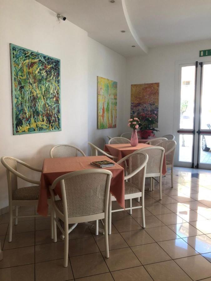 Hotel Alda Cervia Buitenkant foto